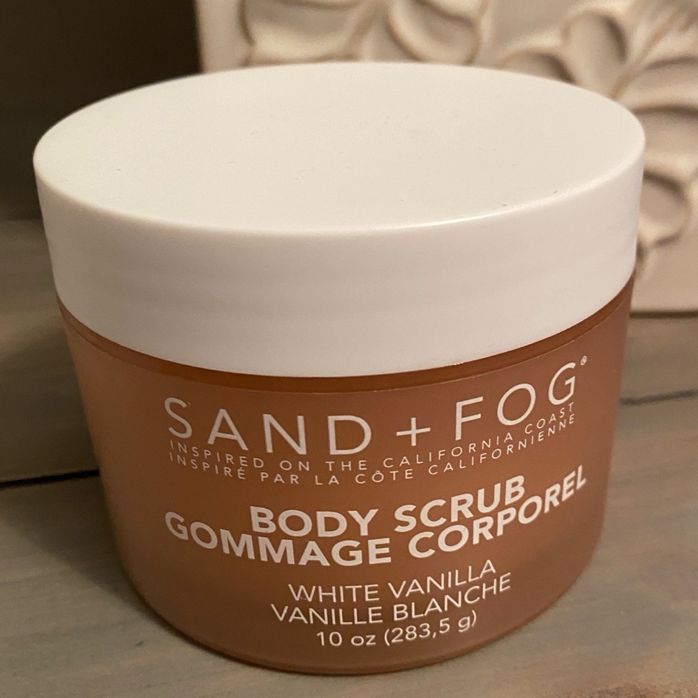 🆕 SAND + FOG White Vanilla Body Scrub